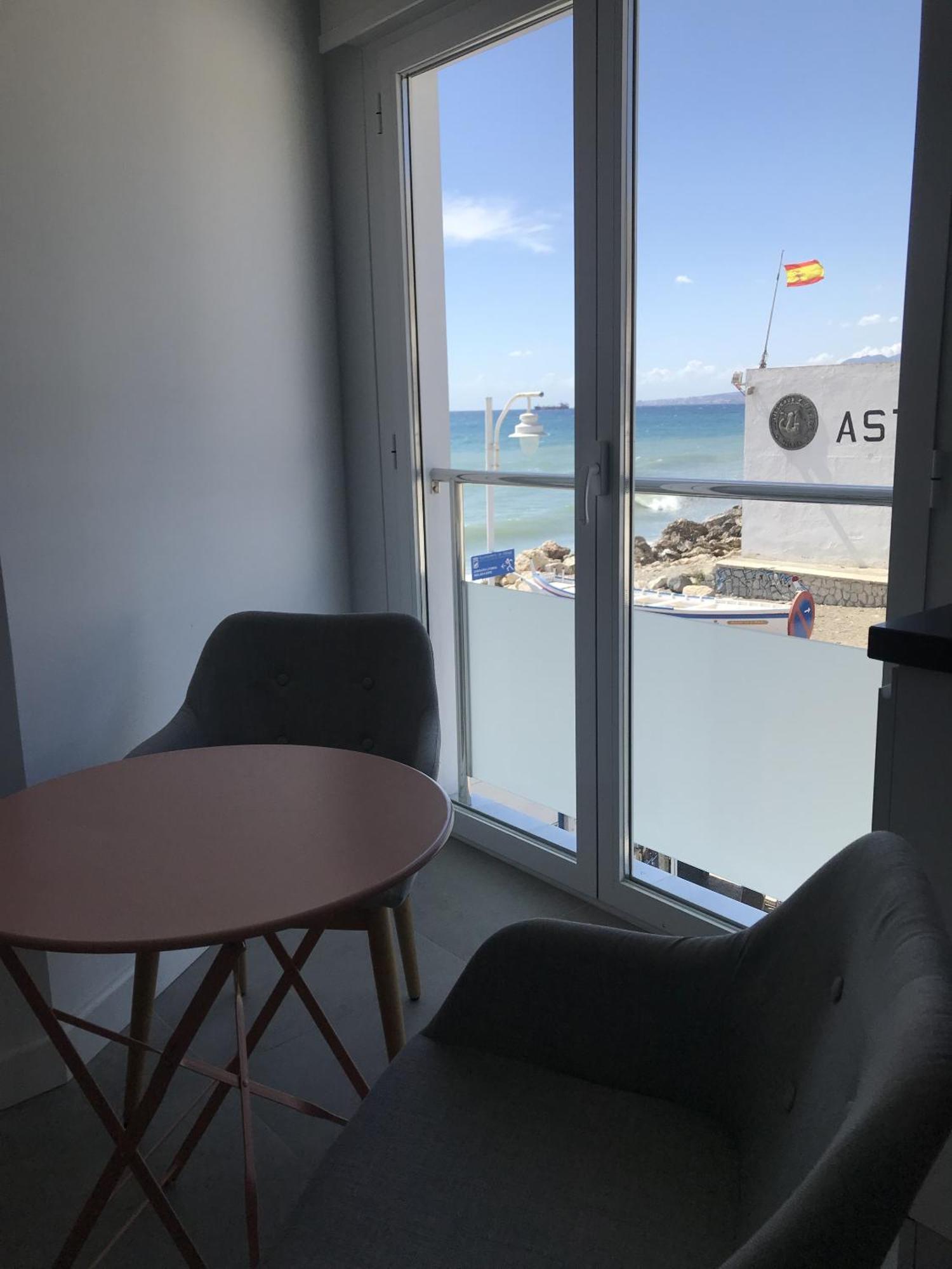 מאלגה Apartments-Oilan11 - Estudios En Primera Linea De Playa Pedregalejo חדר תמונה