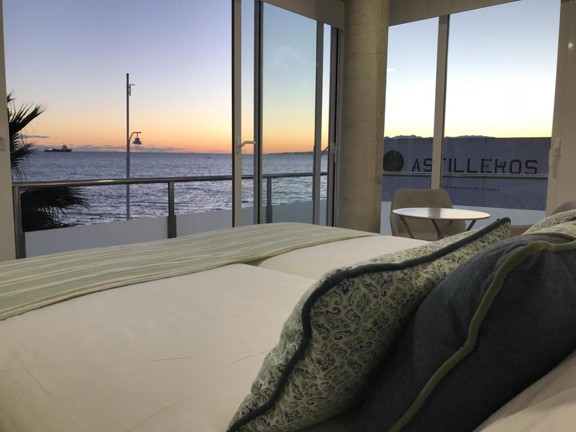 מאלגה Apartments-Oilan11 - Estudios En Primera Linea De Playa Pedregalejo מראה חיצוני תמונה